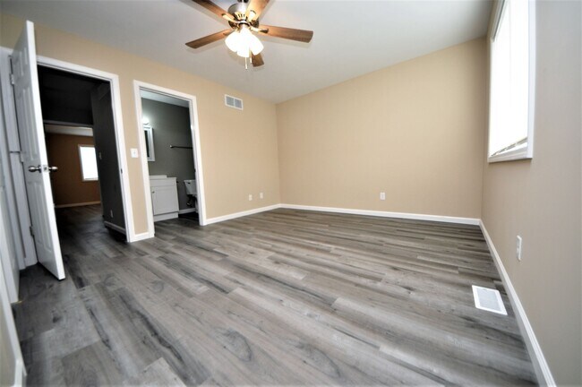 Foto del edificio - 210 Arlington Way