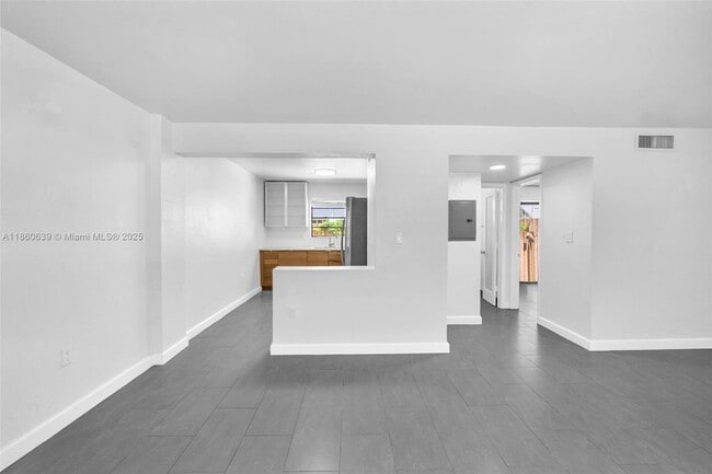 Building Photo - 3265 Virginia St