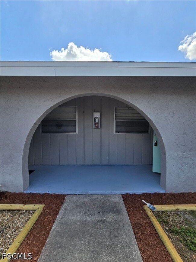 Building Photo - 702 SE 47th St