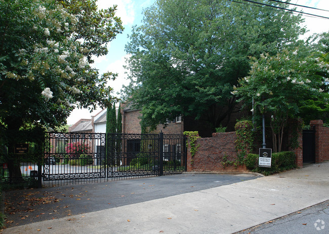 Building Photo - Habersham Apartments