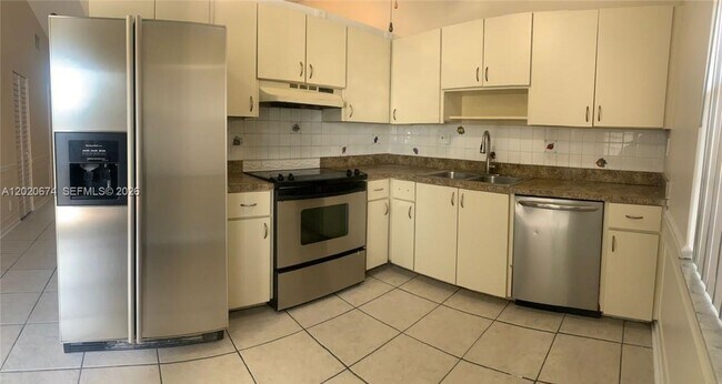 Foto del edificio - 551 NW 46th St