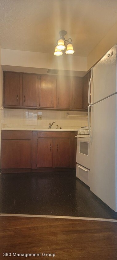 Foto principal - 2 br, 1 bath House - 159 Strode Station Ci...