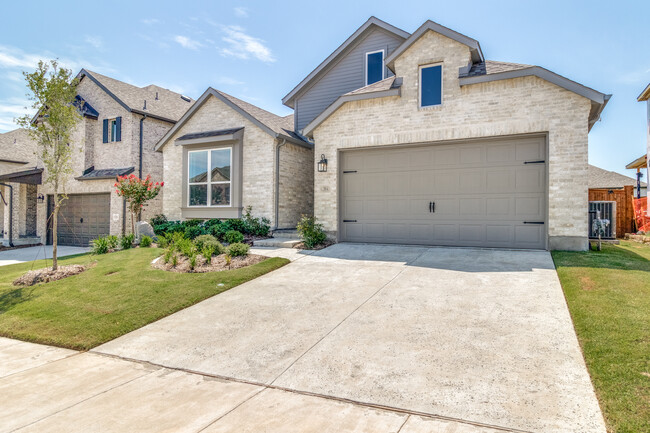 Building Photo - 3814 Cherry Hills Dr