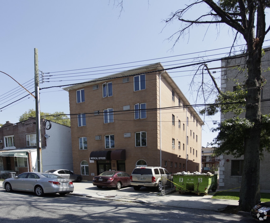 Primary Photo - 111 Dahlgren Pl