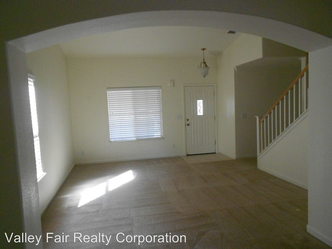 Building Photo - 422 Swift Creek Ct