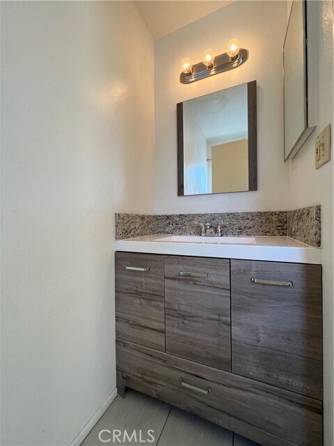 Foto del edificio - 1211 Huntington Dr