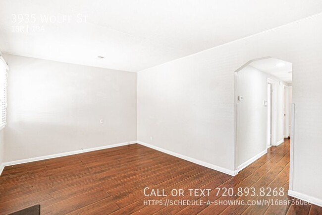 Foto del edificio - 1 Bed 1 Bath Duplex with Storage and Off S...
