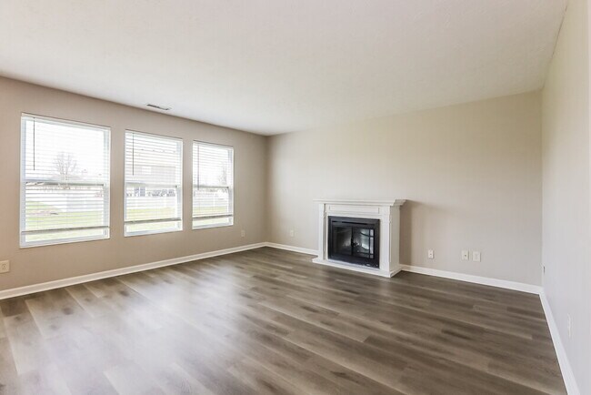 Foto del edificio - 2294 McGregor Dr