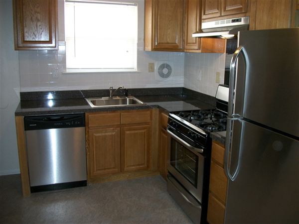Foto principal - 321 Crowells Rd