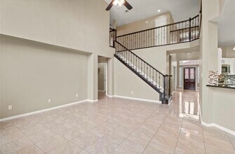 Building Photo - 10807 Oak Bayou Ln