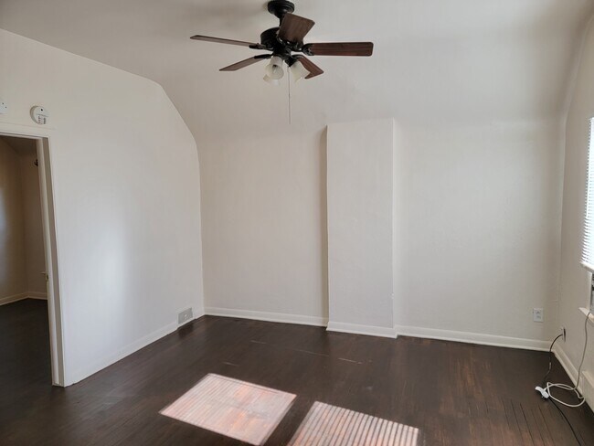 Building Photo - 3506 W 29th Ave