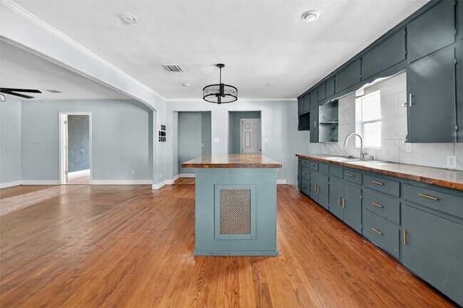 Foto del edificio - 6434 Boothline Rd