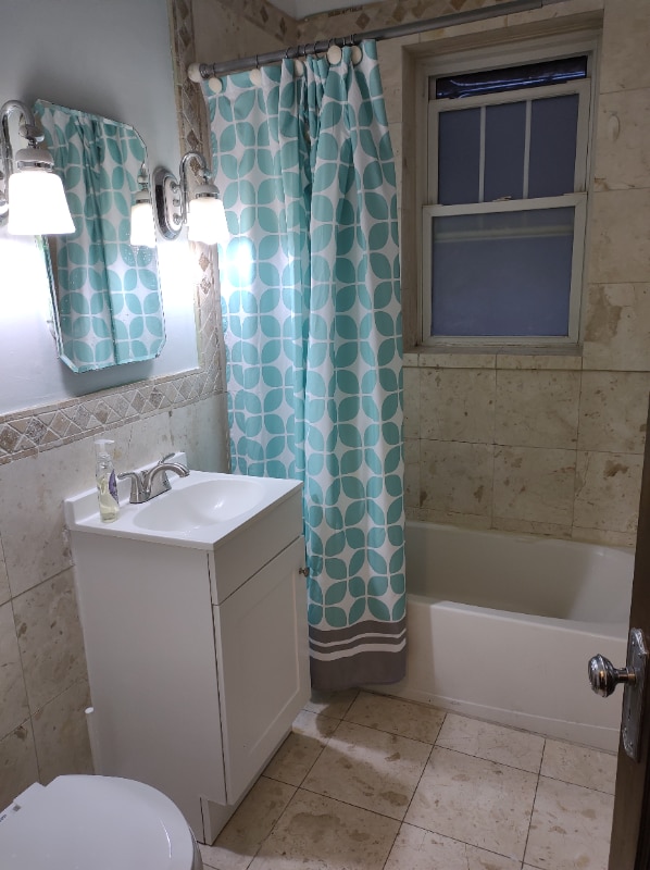 Foto principal - 539 W Addison St