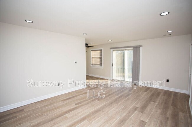 Foto del edificio - 816 Winding Way