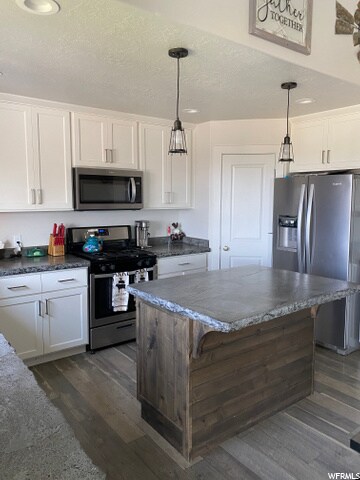 Kitchen - 685 W 100 S St