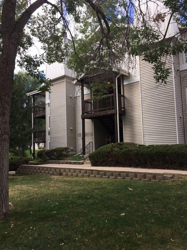 17381 E Mansfield Ave, Aurora, CO 80013 Townhome Rentals in Aurora CO