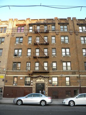 Primary Photo - 2074 Arthur Ave