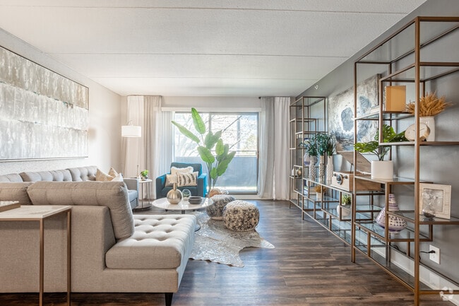 1BR, 1BA - 1,000SF - Arrive Westborough