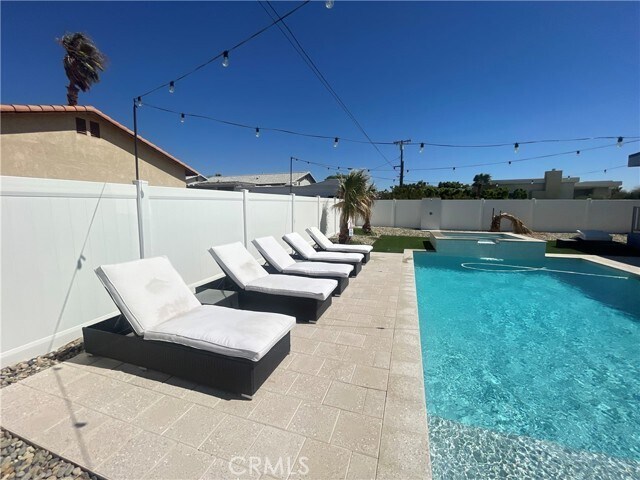 Foto del edificio - 67642 Long Canyon Ln