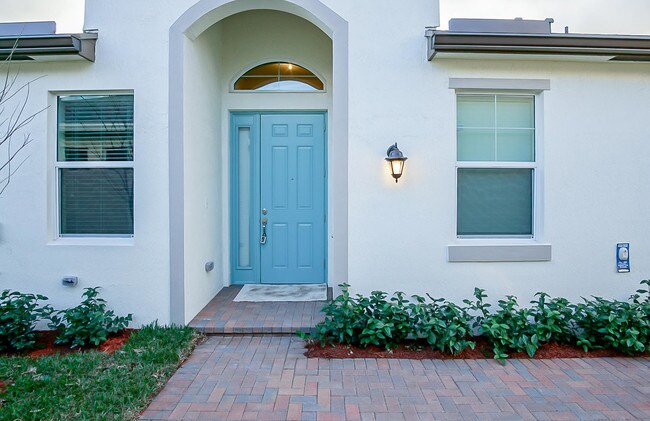 Building Photo - 10857  Winding Lakes Circle