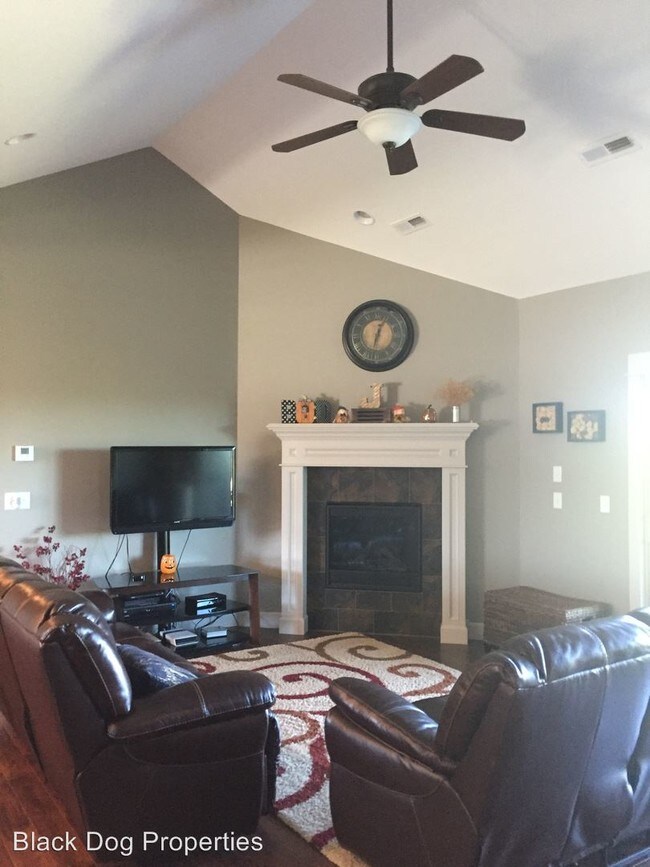 Foto del edificio - 3 br, 2 bath House - 4524 Lamonte Dr.