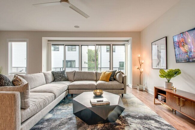 Foto del edificio - 2108 9th Ave N