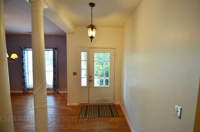 Building Photo - 11 Forde Row- James Island