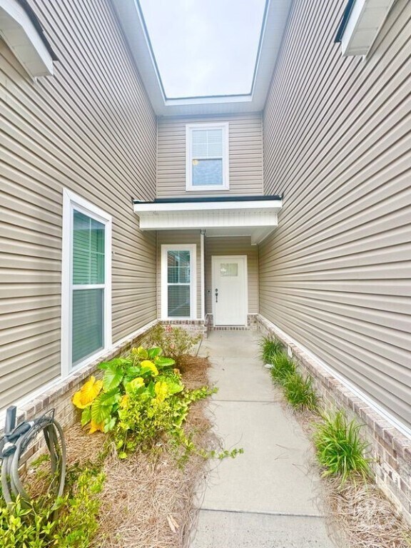 Foto del edificio - 336 Sonoma Dr