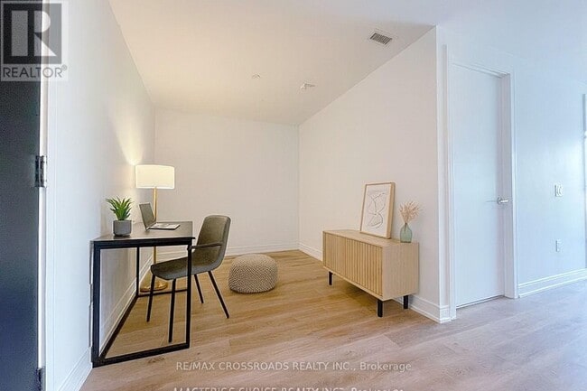 Building Photo - 3009 Novar Rd