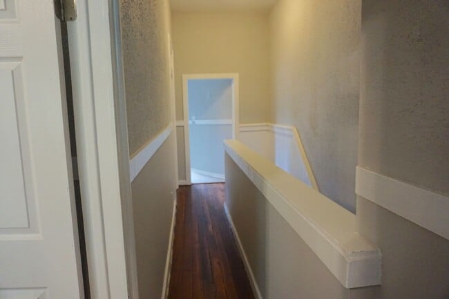 Building Photo - 3 BED | 2 BATH | PRIVATE PATIO | WALK TO FORSYTH