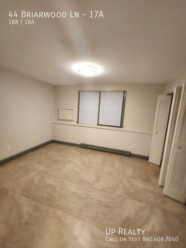 Foto del edificio - 40-44 Briarwood Ln