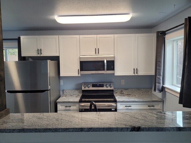 Building Photo - 7058 W Trevor St