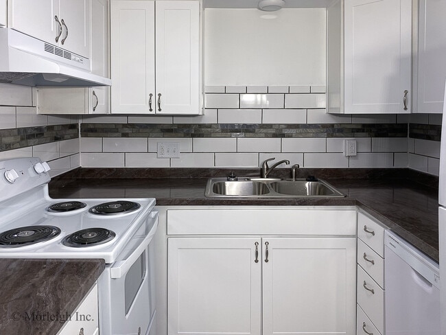 Building Photo - Reside 3031