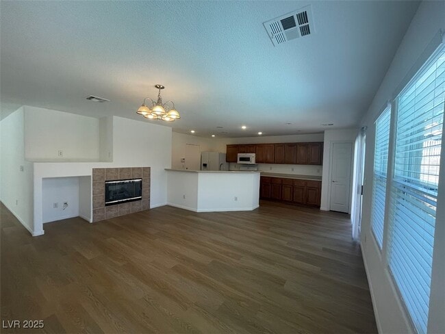 Building Photo - 10848 Wallflower Ave