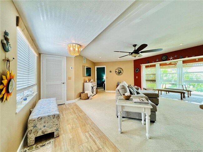 Building Photo - 3236 SE Aster Ln