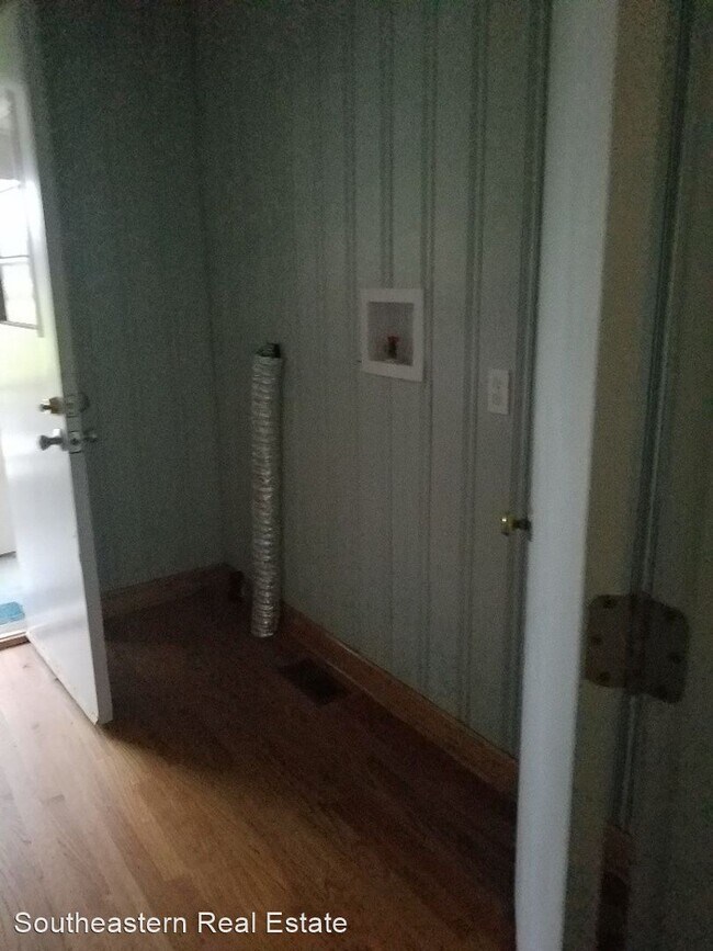 Foto del edificio - 3 br, 1 bath House - 21424 NC hwy 53 E