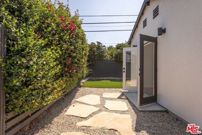Foto del edificio - 3618 Chesapeake Ave