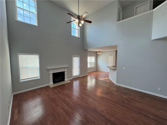 Foto del edificio - 6902 Grand Hickory Dr