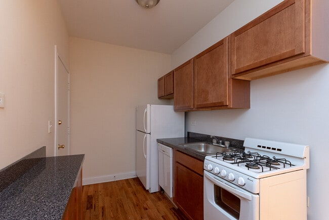 Building Photo - 2844 Orchard