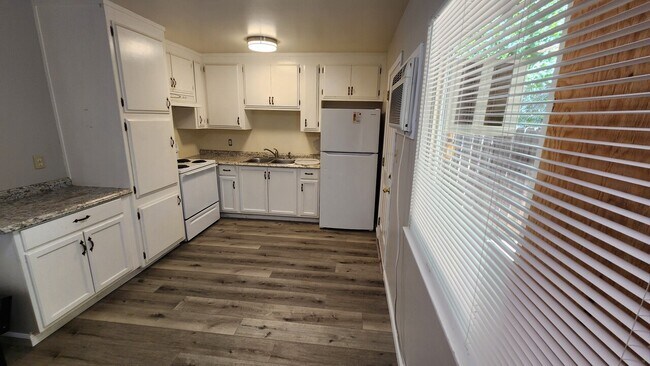 Building Photo - 2879 Acacia Way