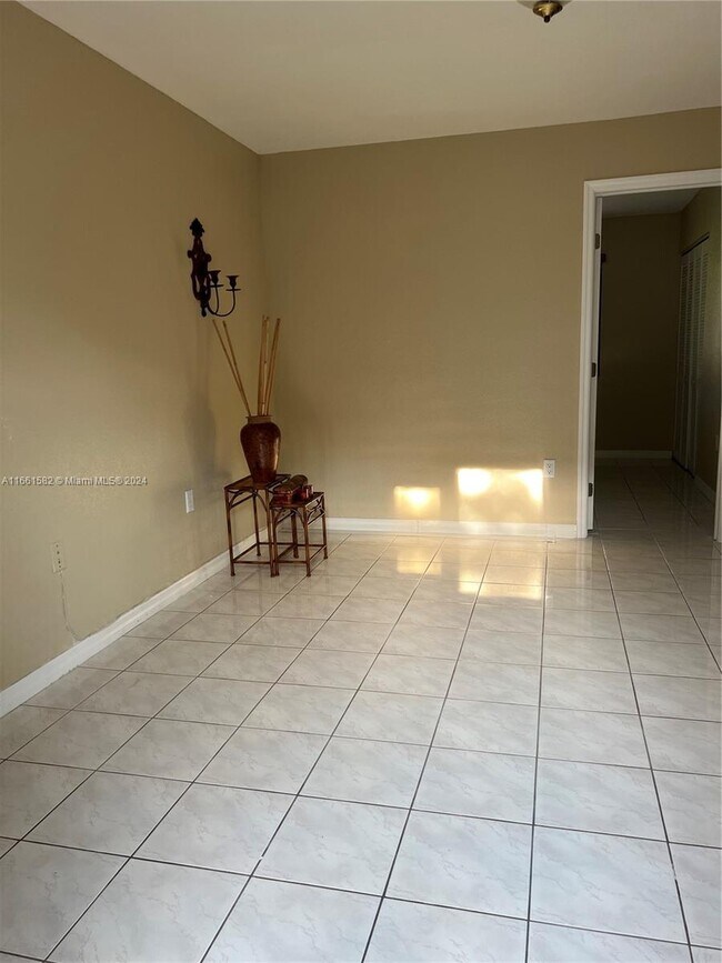 Foto del edificio - 15444 SW 99th Ave