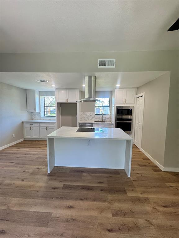 Building Photo - 5634 Cerritos Dr