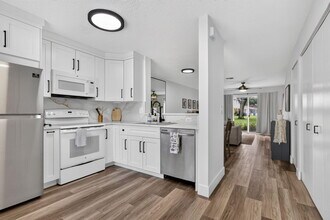 Building Photo - 9899 Kamena Cir