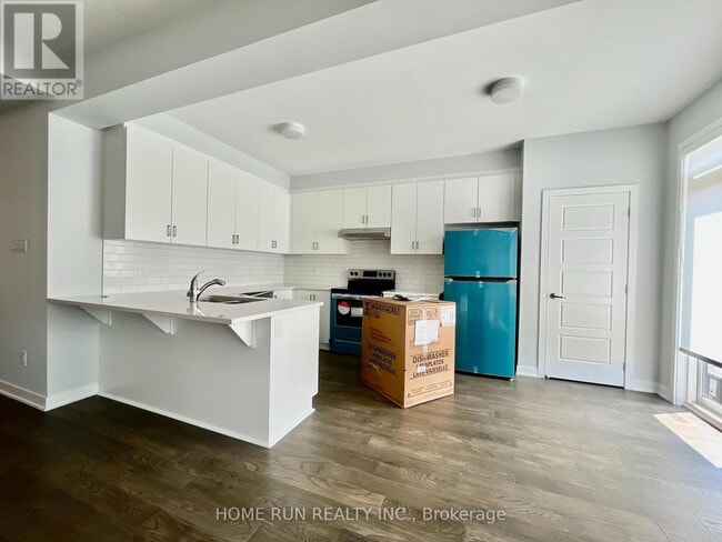 Building Photo - 269 Ormiston Cres