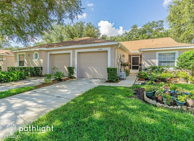 Foto principal - 2 br, 2 bath House - 35316 Whispering Pine...