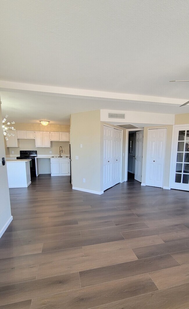 Foto del edificio - Cozy 1BR/1BA Condo Near Pima College & Dow...