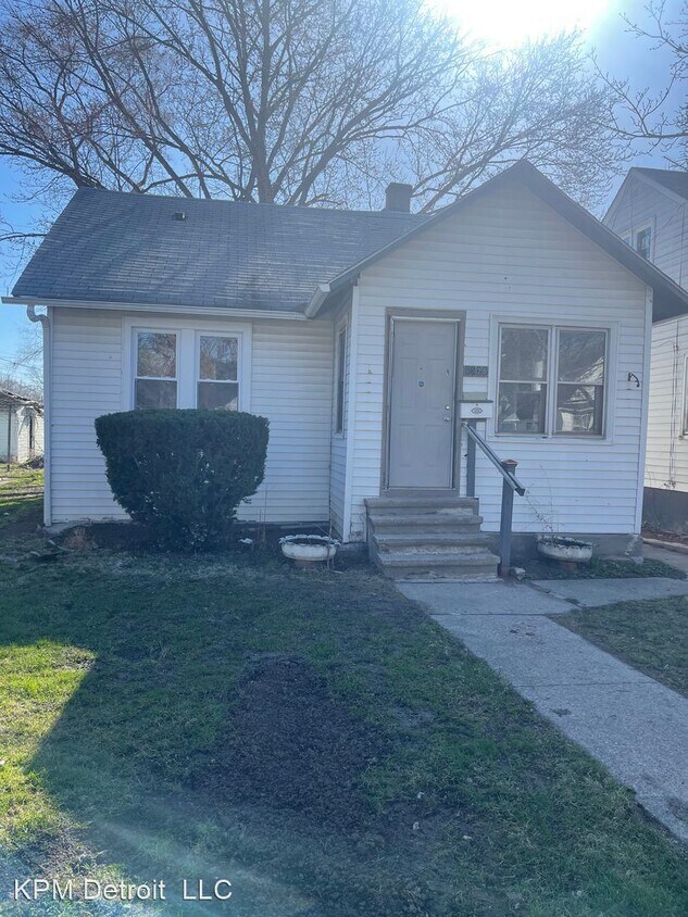 Primary Photo - 2 br, 1 bath House - 6528 Auburn