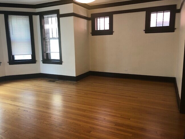 Foto del edificio - 1032 W Oakdale-1
