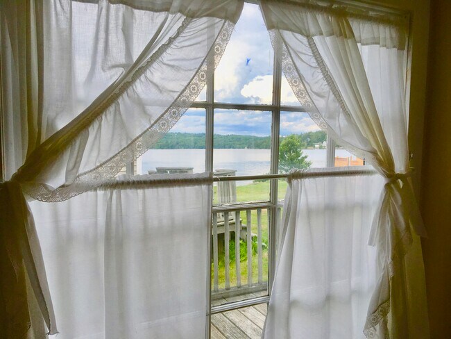 Foto del edificio - 4 W Shore Rd