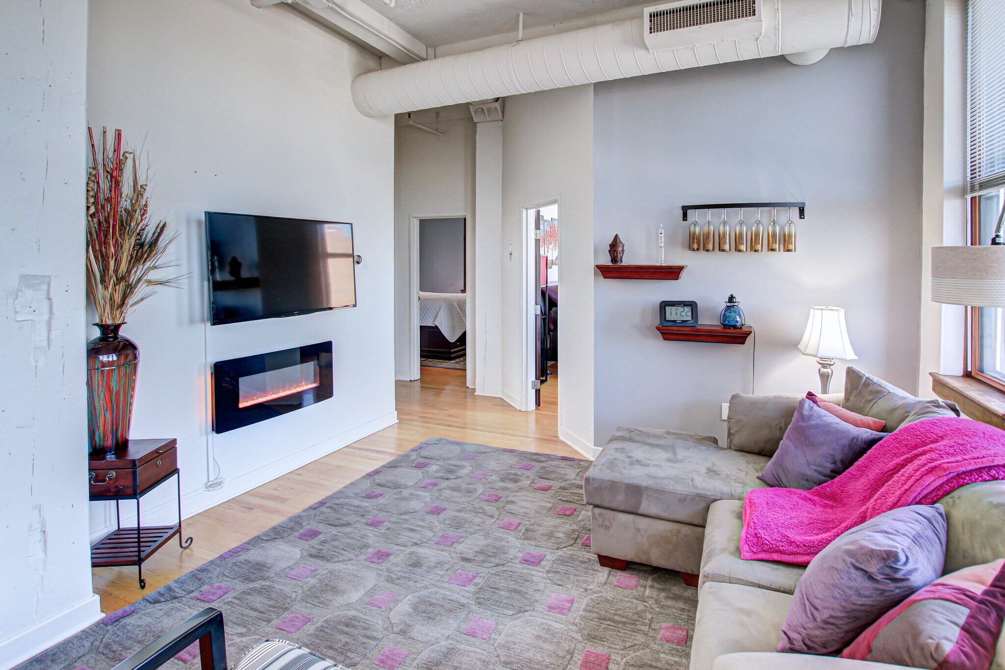 1133 W 9th St Cleveland, OH 44113 – photo 5